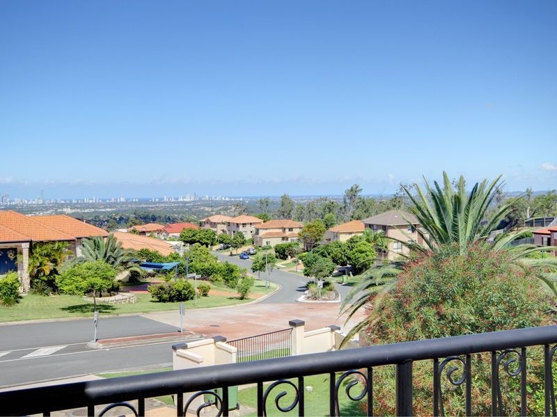 123 Armstrong Way, Highland Park QLD 4211