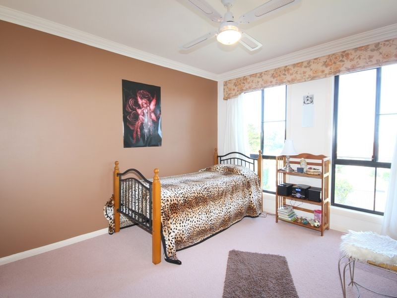 123 Armstrong Way, Highland Park QLD 4211
