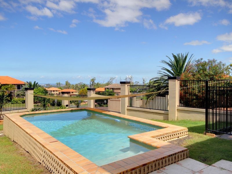 123 Armstrong Way, Highland Park QLD 4211
