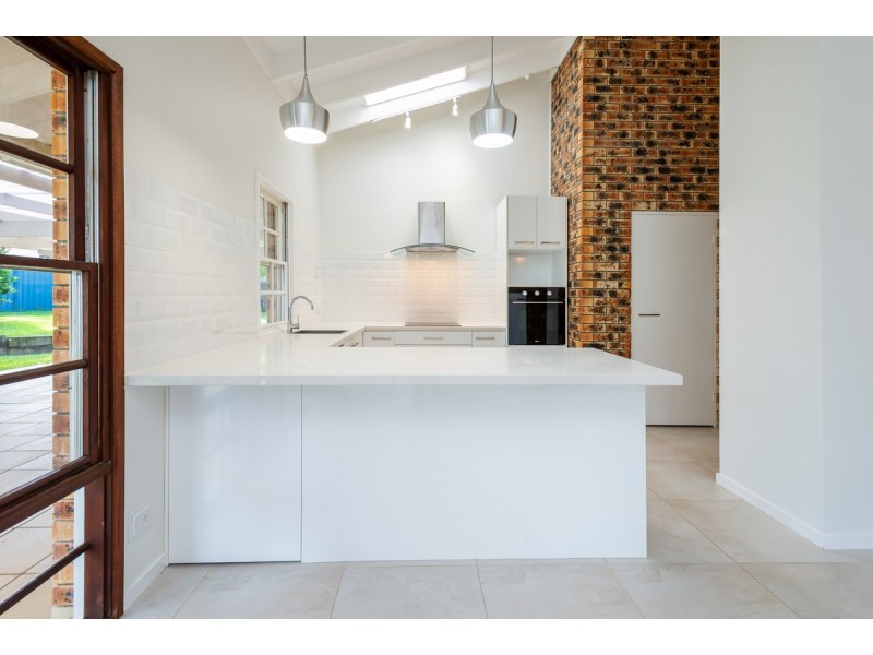 1/4 Cromwell Court, Tallai QLD 4213