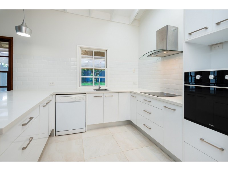 1/4 Cromwell Court, Tallai QLD 4213