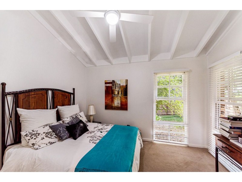 1/4 Cromwell Court, Tallai QLD 4213