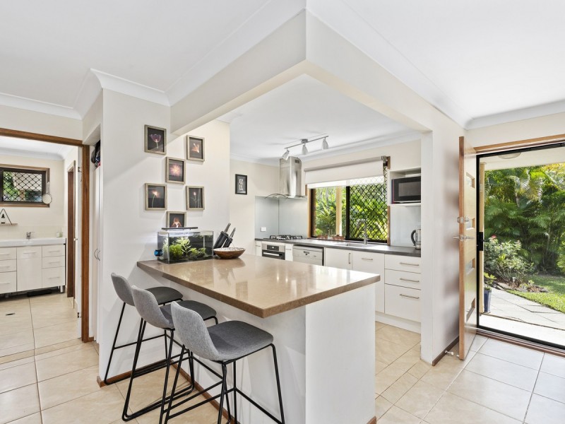 9 Buring Court, Highland Park QLD 4211