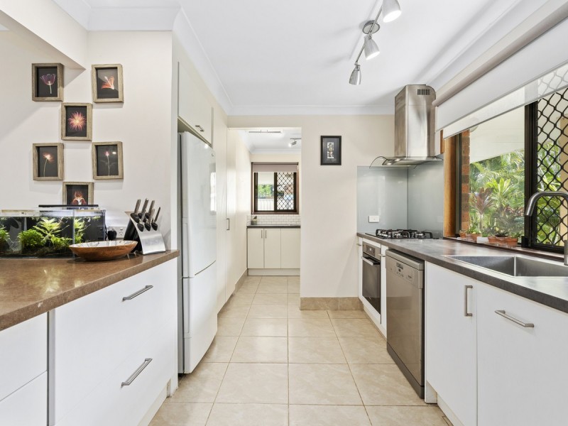 9 Buring Court, Highland Park QLD 4211