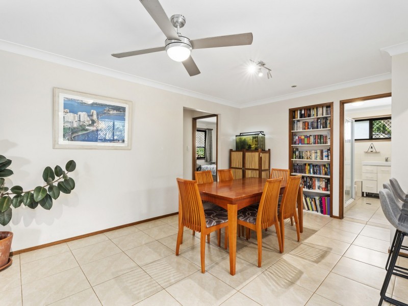 9 Buring Court, Highland Park QLD 4211