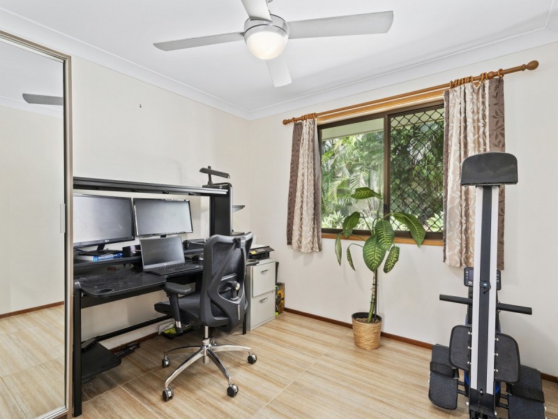 9 Buring Court, Highland Park QLD 4211