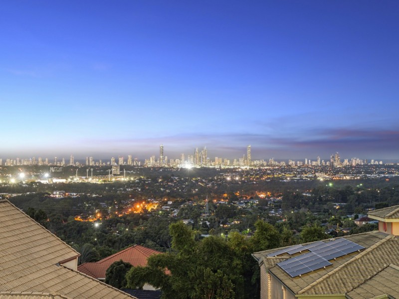 6 Galleria Court, Highland Park QLD 4211