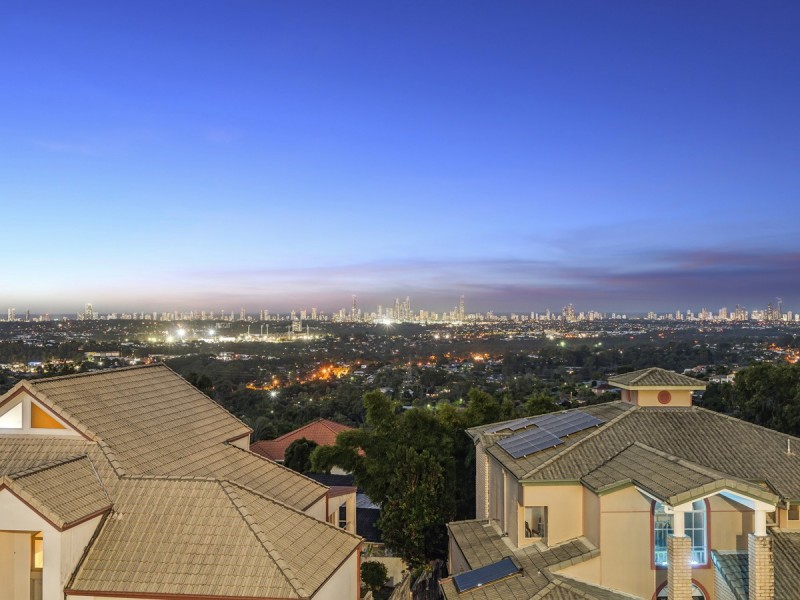 6 Galleria Court, Highland Park QLD 4211