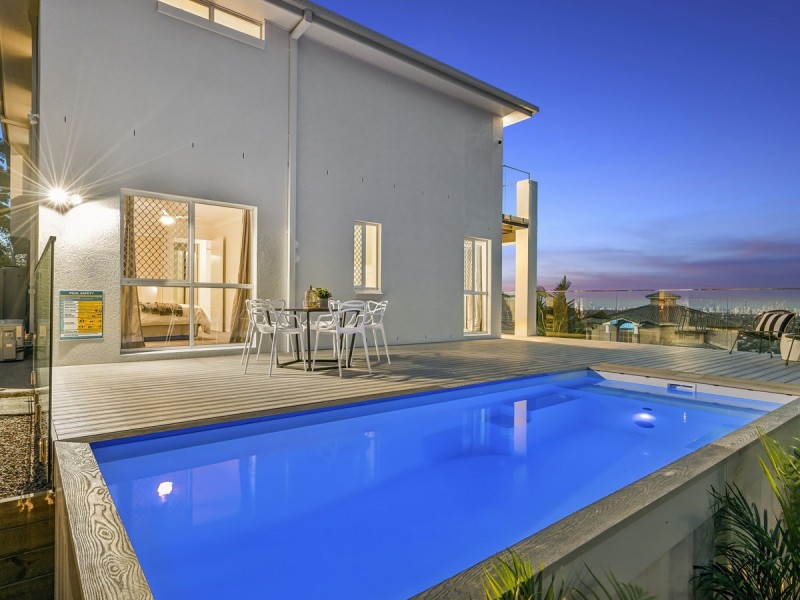 6 Galleria Court, Highland Park QLD 4211