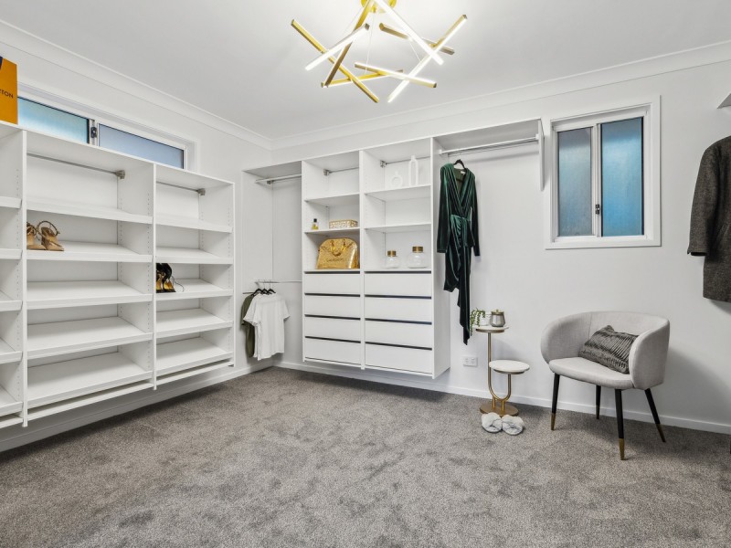 6 Galleria Court, Highland Park QLD 4211