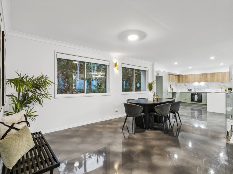 6 Galleria Court, Highland Park QLD 4211