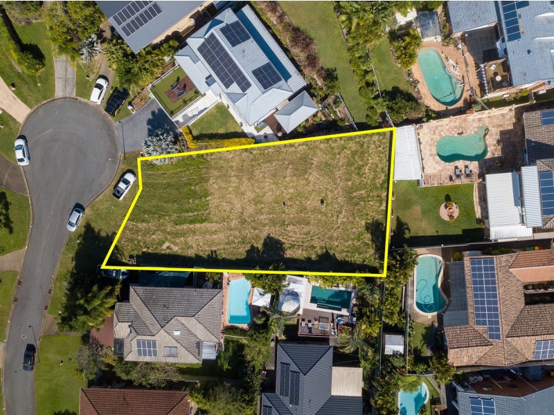 5 Bretton Court, Carrara QLD 4211