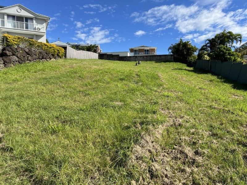 5 Bretton Court, Carrara QLD 4211