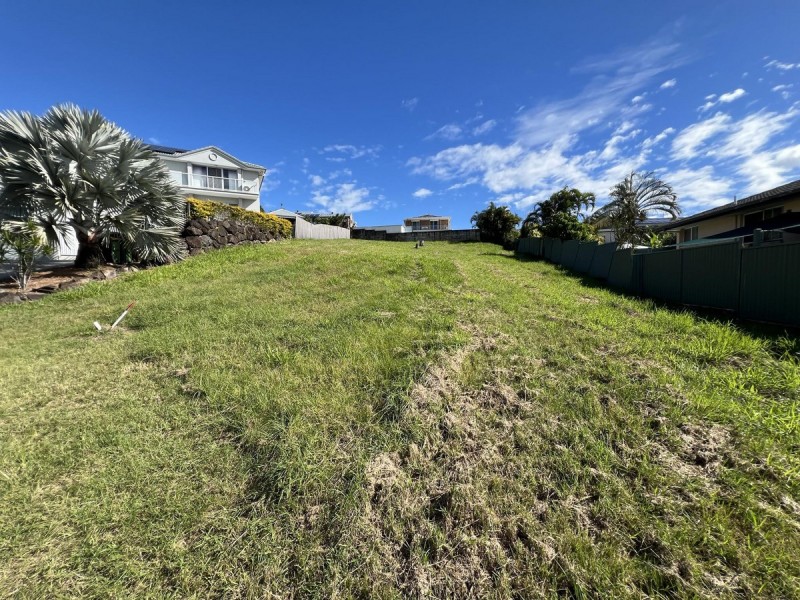 5 Bretton Court, Carrara QLD 4211
