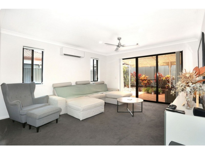 52a/64 Gilston Road, Nerang QLD 4211