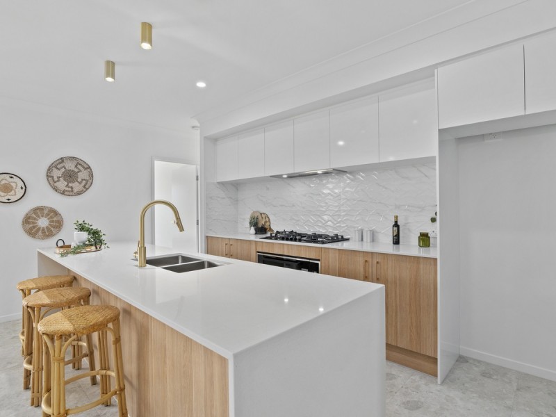 14 Eucalyptus Street, Greenbank QLD 4124