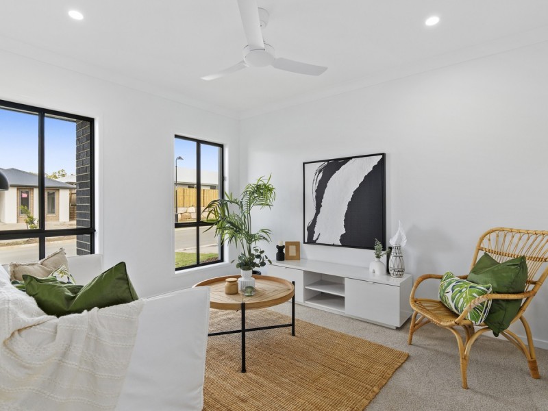 14 Eucalyptus Street, Greenbank QLD 4124