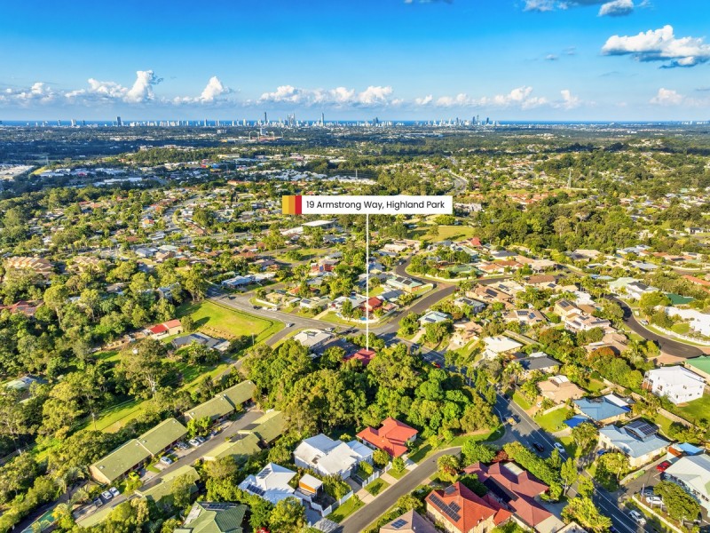 19 Armstrong Way, Highland Park QLD 4211