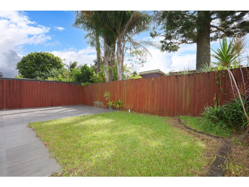 2/17 Shillito Street, Southport QLD 4215