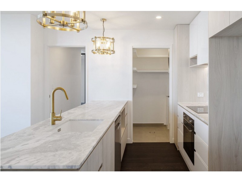 1203/185 Old Burleigh Road, Broadbeach QLD 4218