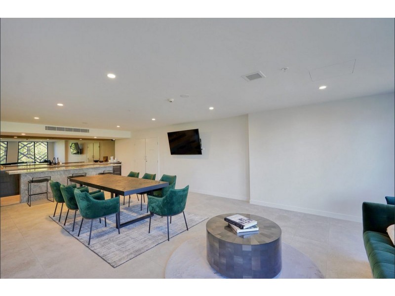 1203/185 Old Burleigh Road, Broadbeach QLD 4218