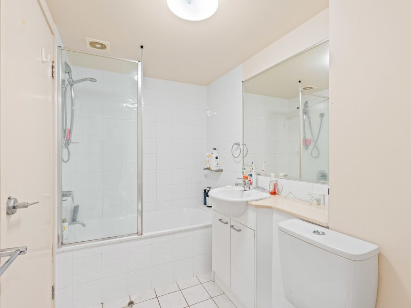 808/21 Patrick Lane, Toowong QLD 4066