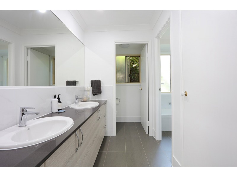 38 Peter Senior Court, Parkwood QLD 4214