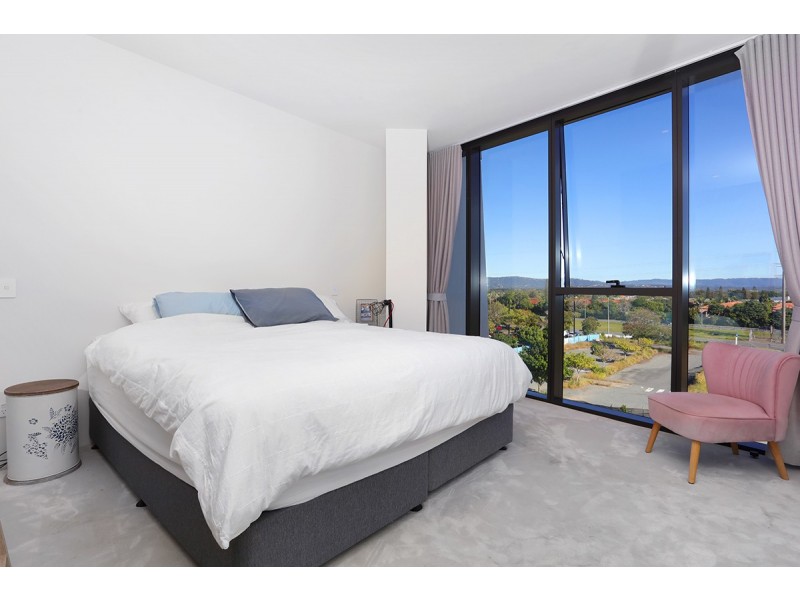 3403/24 The Lanes Boulevard, Mermaid Waters QLD 4218