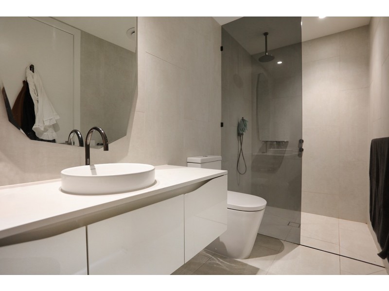 3403/24 The Lanes Boulevard, Mermaid Waters QLD 4218