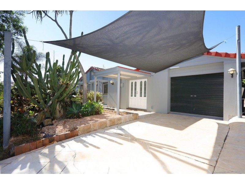 32 Balfour Crescent, Highland Park QLD 4211