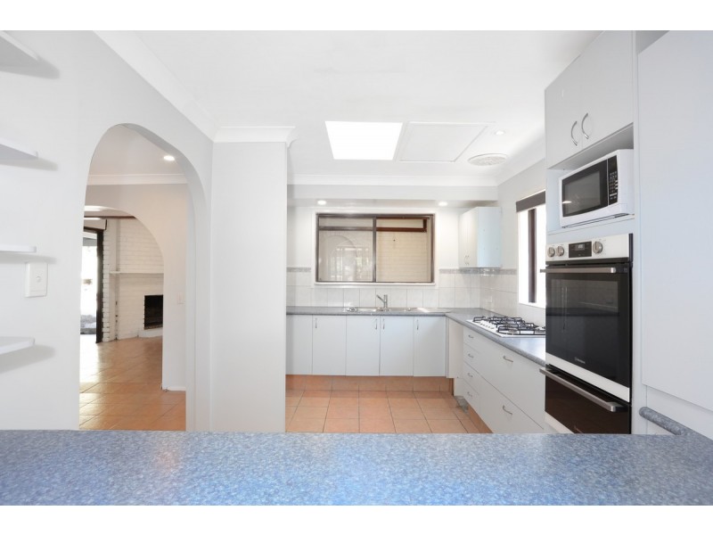 32 Balfour Crescent, Highland Park QLD 4211