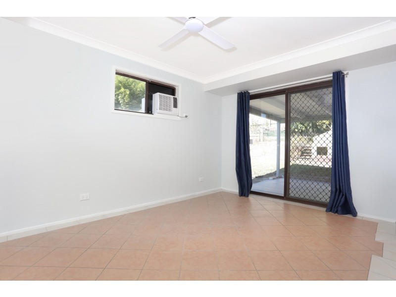 32 Balfour Crescent, Highland Park QLD 4211