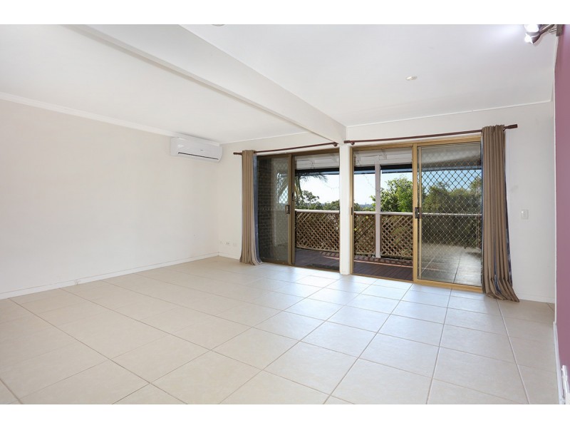 13/11 Balfour Crescent, Highland Park QLD 4211