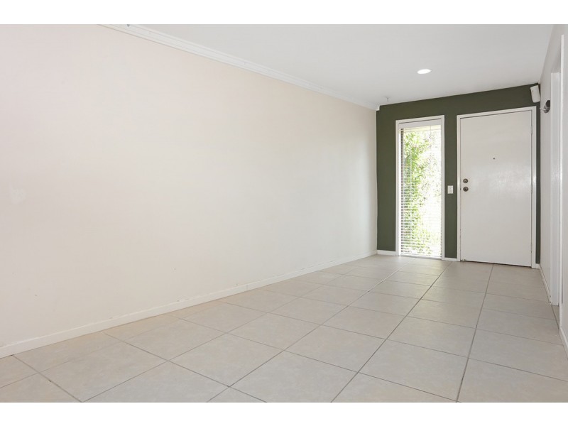 13/11 Balfour Crescent, Highland Park QLD 4211