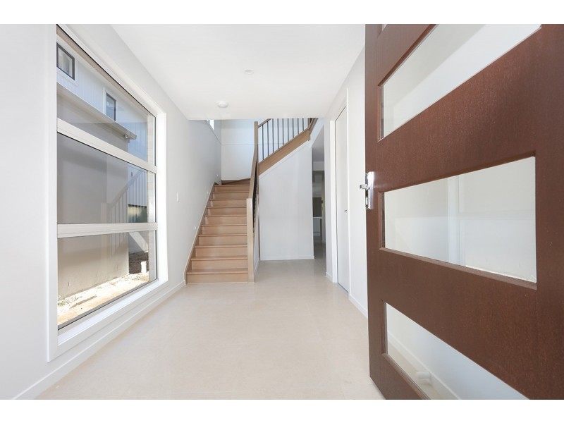 9 Headway Street, Nerang QLD 4211