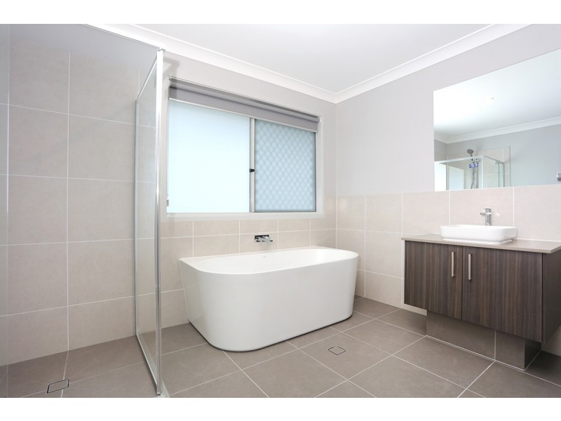 5 Starboard Street, Nerang QLD 4211