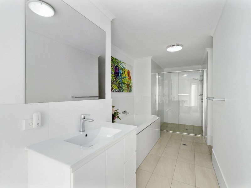 47/102-104 Alexander Drive, Highland Park QLD 4211