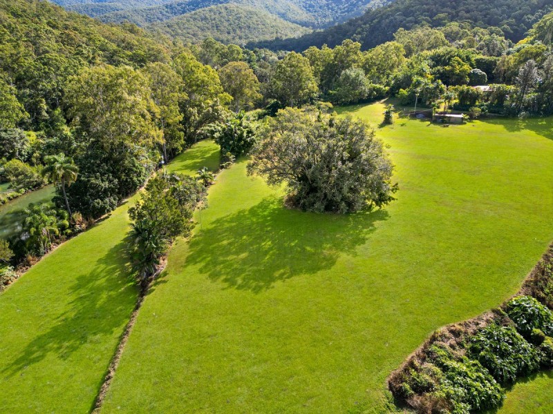 1137 Beaudesert-Nerang Road, Clagiraba QLD 4211
