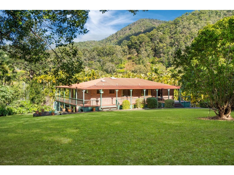 1137 Beaudesert-Nerang Road, Clagiraba QLD 4211
