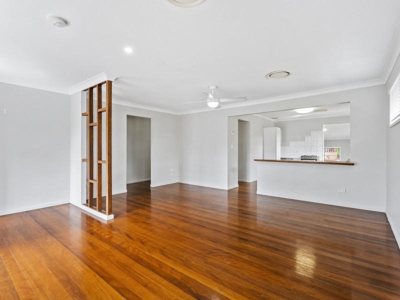 18 Moora Street, Ashmore QLD 4214