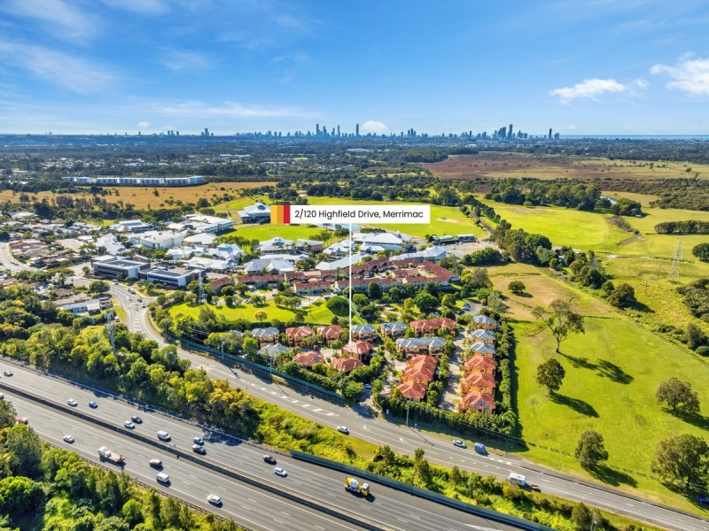 2/120 Highfield Drive, Merrimac QLD 4226