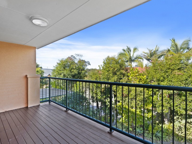 2/120 Highfield Drive, Merrimac QLD 4226