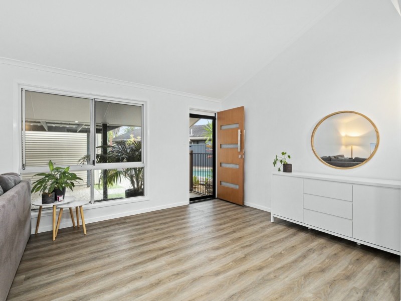 14 Gemstone Court, Carrara QLD 4211