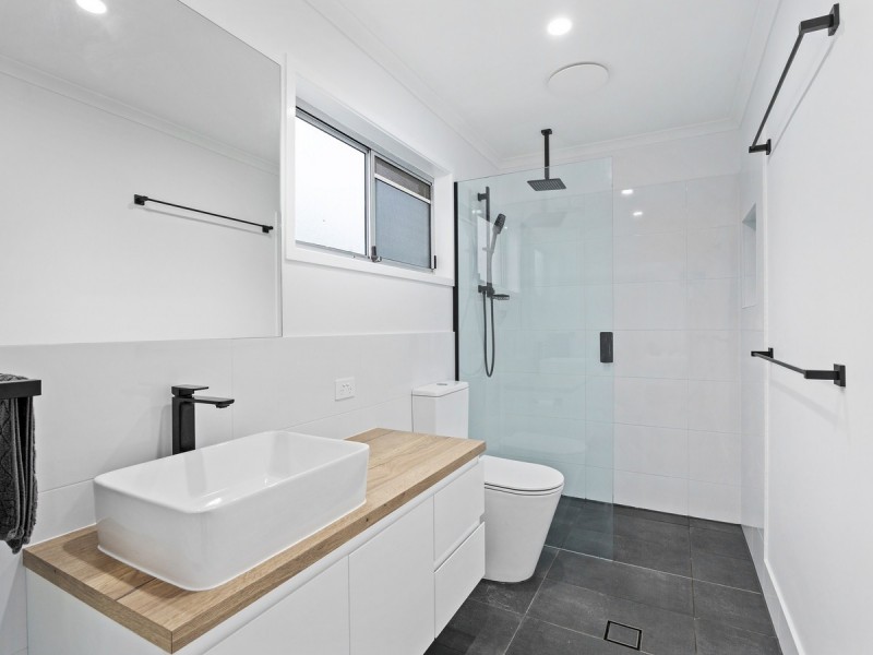 14 Gemstone Court, Carrara QLD 4211