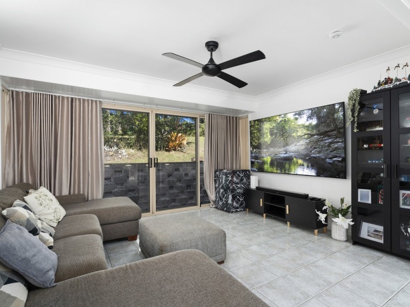 2/397-401 Hinkler Drive, Worongary QLD 4213