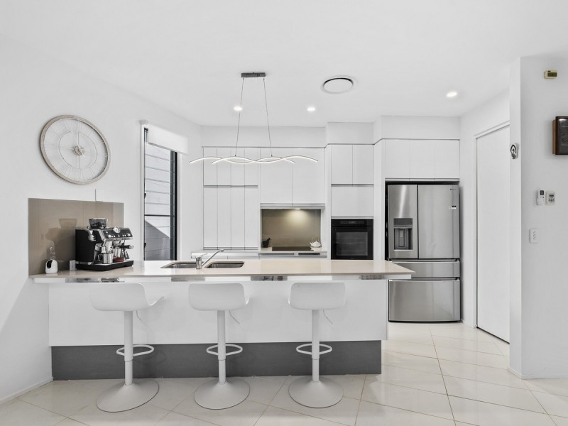 7/11 Cezaire Avenue, Varsity Lakes QLD 4227