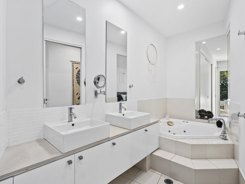 7/11 Cezaire Avenue, Varsity Lakes QLD 4227