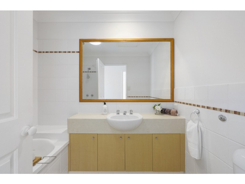 272/64 Gilston Road, Nerang QLD 4211