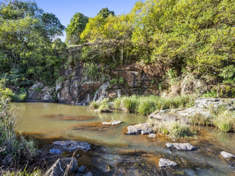 1696 Beechmont Road, Beechmont QLD 4211