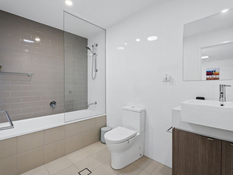 14 Sorrento Street, Hope Island QLD 4212